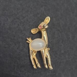 Elegant Gold Deer Brooch with Pearl Body
